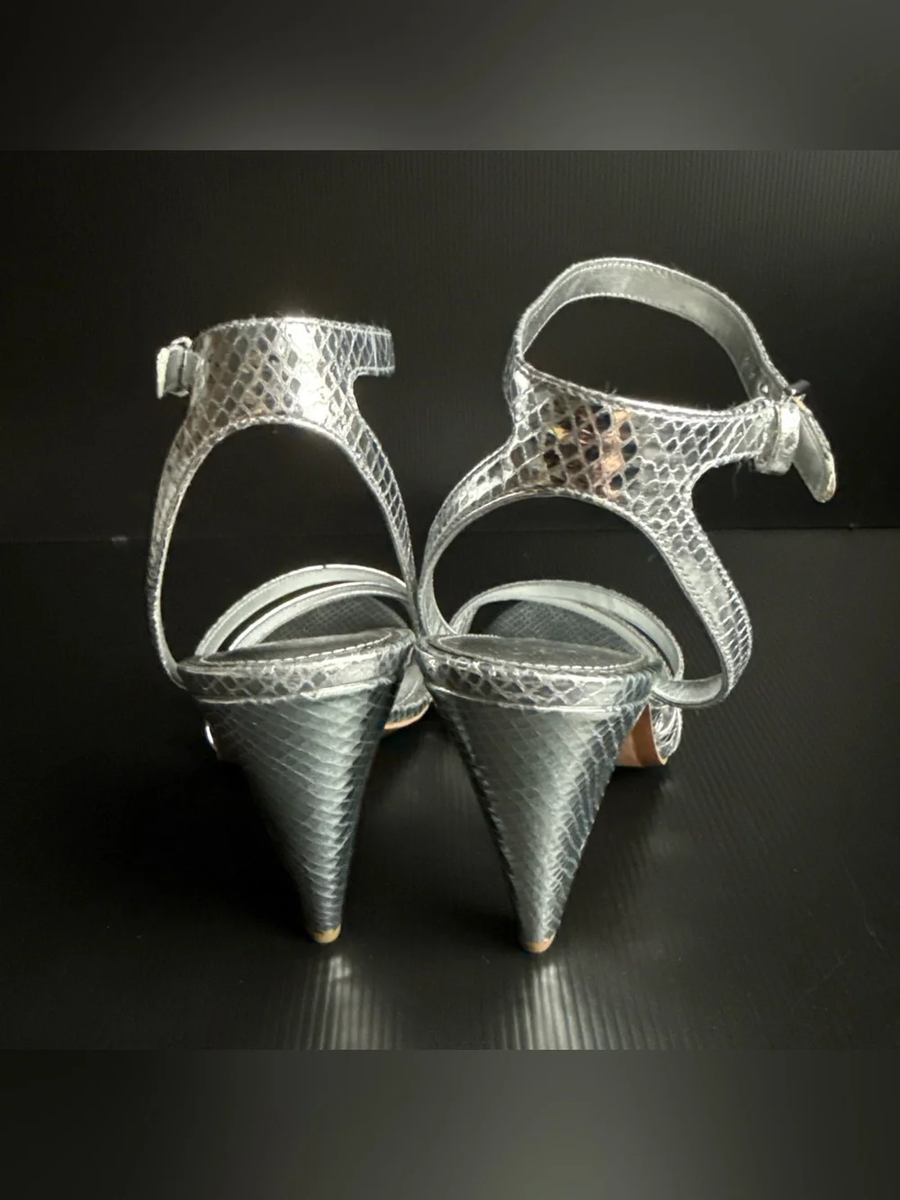 NIB Michael Kors Silver Leather Kimmy Strappy Sandal Heels Women’s Size 9.5